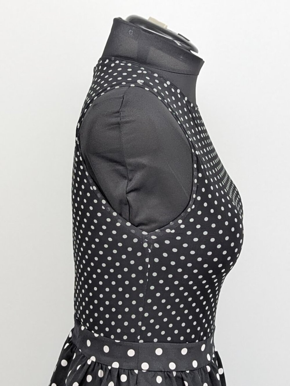 NWOT Alice + Olivia Chara polka dot dress sz 6, has stretch, never worn - Picture 10 of 16